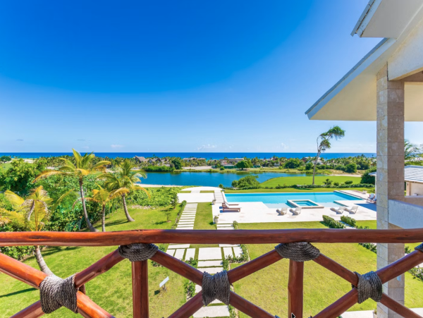 Luxurious Punta Cana Villa with Private Pool & Beach Access